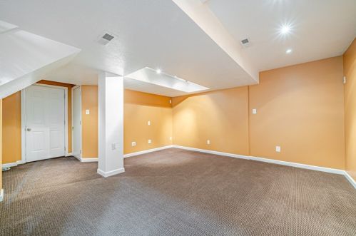 125 Trotwood Dr, Canonsburg PA  15317-9783 exterior