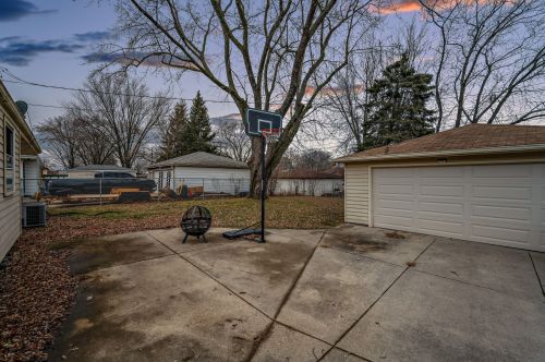 8806 Lawn Ave, Milwaukee WI  53225-3530 exterior