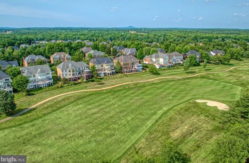 43527 Butler Pl, Leesburg VA 20176-7428 exterior