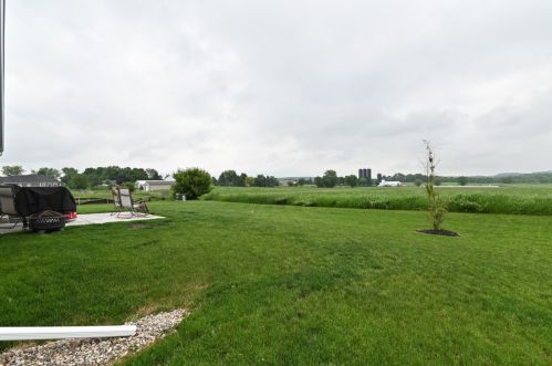 620 Spur Rd, Slinger WI  53086-9293 exterior