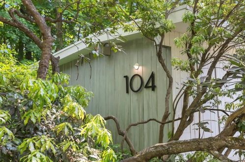 104 Myanos Rd, New Canaan, CT 06840-3924