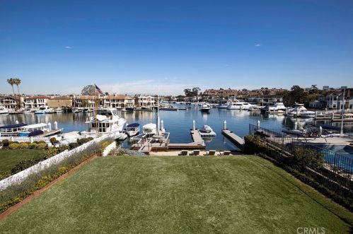 11 Harbor Island Rd, Newport Beach CA  92660 exterior