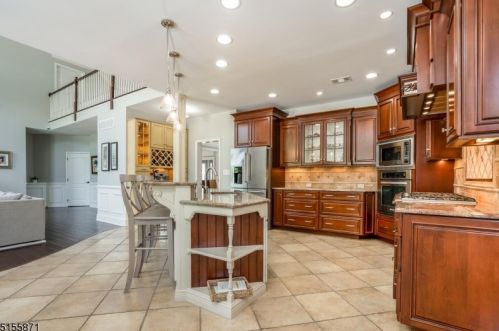 16 Neshanic Dr, East Amwell Township NJ  08551-1844 exterior