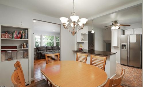 2212 Jersey Ave, Scotch Plains NJ  07076-4618 exterior