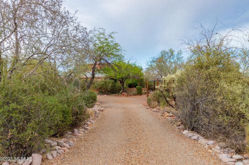2280 El Moraga Dr, Tucson, AZ 85745-9620