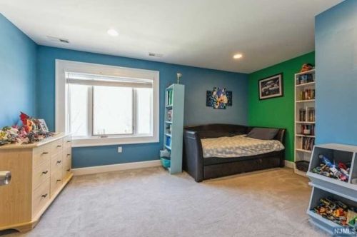 1097 Korfitsen Rd, N Milford NJ  07646-2410 exterior