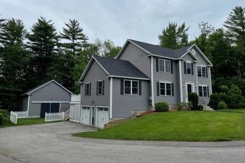 506 Borough Rd, Allenstown, NH 03275-3806
