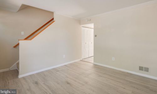 13209 Keach Pl, Herndon, VA 20170-4326