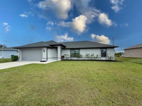 440 1st Ter, Cape Coral, FL 33990-4011