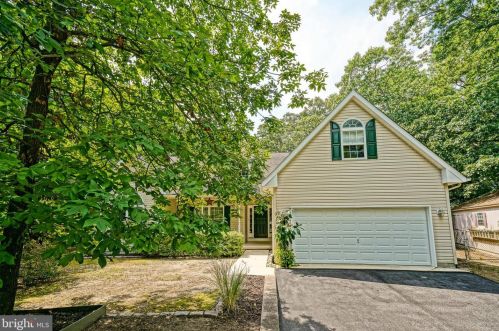 34567 Pack Ln, Lewes, DE 19958-3304
