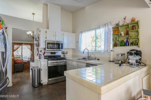 2522 Santa Rosa St, Santa Maria CA 93455-1736 exterior