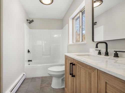 30 Caleb Dr, Danville NH  03819-3016 exterior