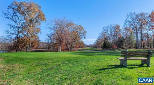 27 Bearwood Dr, Bybee VA  22963-2843 exterior