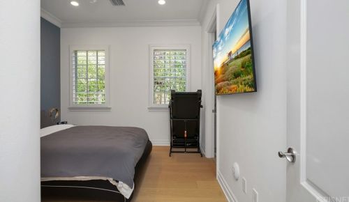 3825 Prado Del Trigo, Calabasas CA  91302-3638 exterior