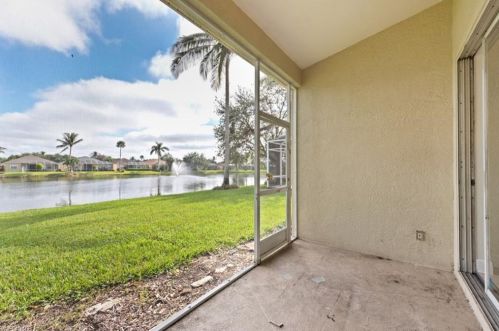 8684 Ibis Cove Cir, Naples FL  34119-7727 exterior