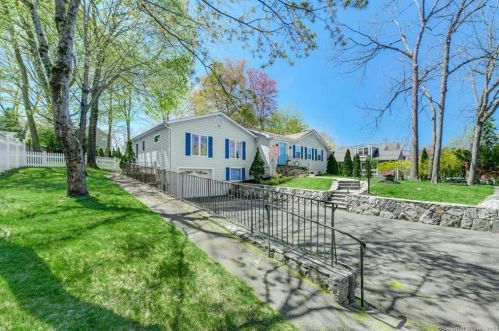 30 Emma Rd, Stamford, CT 06905-2206