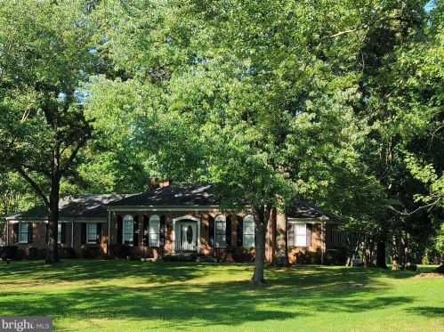 13501 Highland Farms Ct, Nokesville VA  20181-2811 exterior