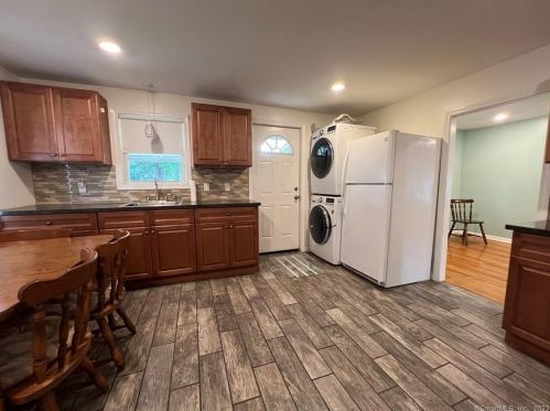 13 Christian St, Wallingford CT 06492-3604 exterior