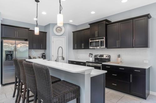 14487 Manchester Dr, Naples FL  34114-8630 exterior