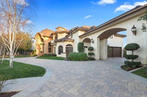 6930 Avenida De Santiago, Anaheim, CA 92807-5104