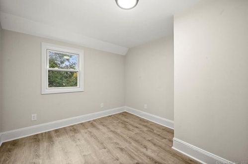 6088 Main St, Bridgeport CT  06611-2438 exterior