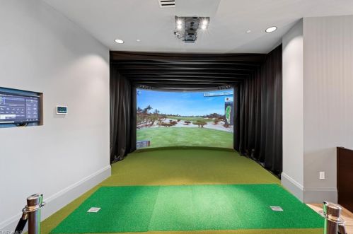 13665 Vanderbilt Dr, Naples FL 34110-6002 exterior