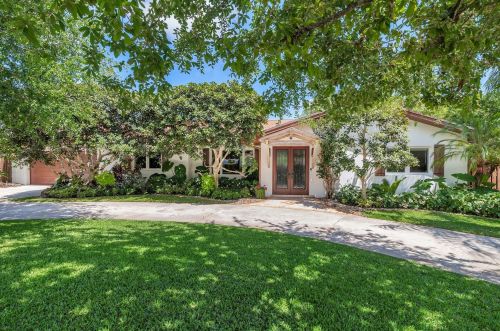 930 Patrick Dr, West Palm Beach, FL 33406-4438