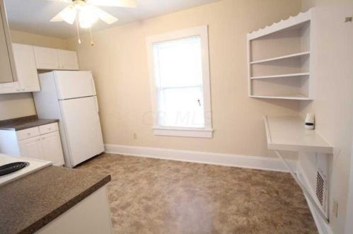 35 Lincoln Ave, London OH  43140-1579 exterior