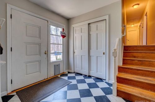38 Woodmont Dr, North Windham, CT 06250-1529
