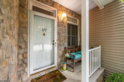 177 Autumn Ridge Rd, Greystone Park, NJ 07950-1198