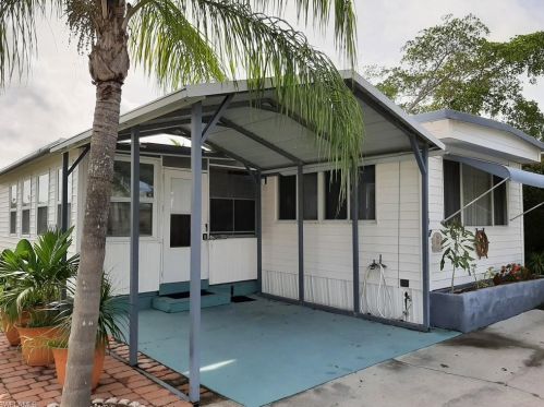 124 Cortez Way, Fort Myers Beach, FL 33931-3422