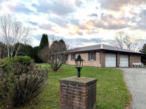 121 Thrufield Way, Ligonier, PA 15658-3593
