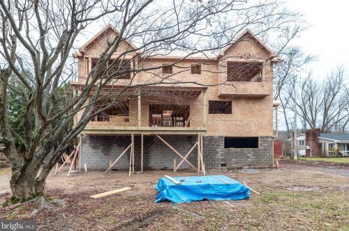 1764 River Rd, Upper Black Eddy, PA 18972-9417