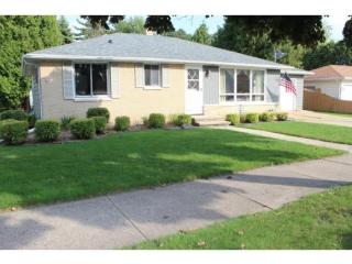 1320 Viola St, Appleton, WI 54911-3848