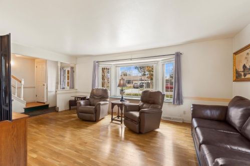 5018 18th St, Milwaukee, WI 53221-3539
