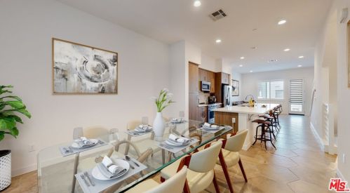 251 Elm Ave, Long Beach, CA 90802-3114