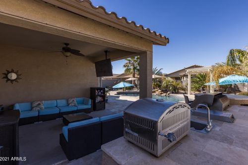 36056 Matthews Dr, San Tan Valley AZ  85143-3549 exterior