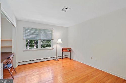 568 Countess Dr, Yardley PA 19067-4616 exterior