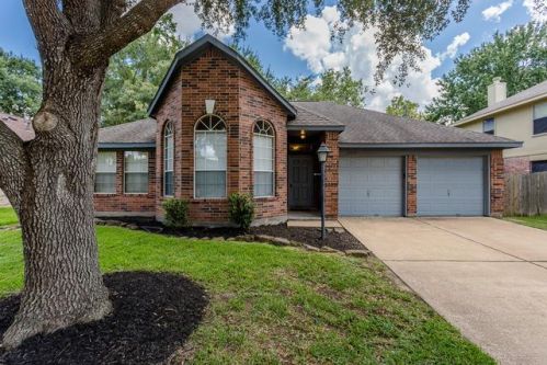 3914 Village Well Dr, Humble, TX 77396-4079
