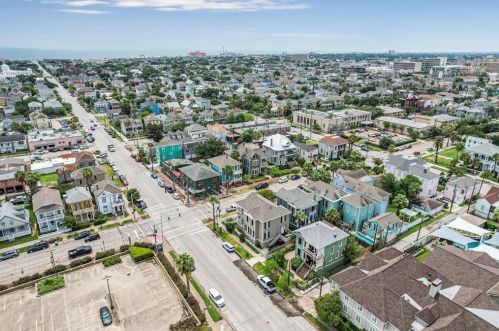 313 14, Galveston TX 77550-8226 exterior