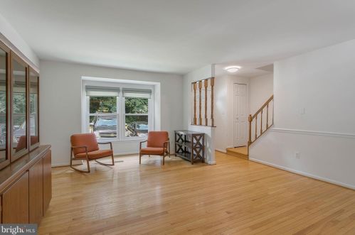 9035 Armendown Dr, Springfield, VA 22152-2138