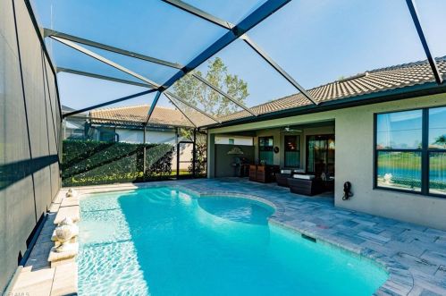 9917 Alhambra Ln, Bonita Springs, FL 34135-0028