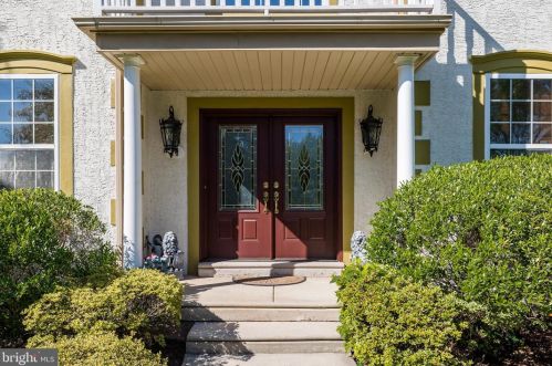11 Whitford Dr, Limerick, PA 19468-3230