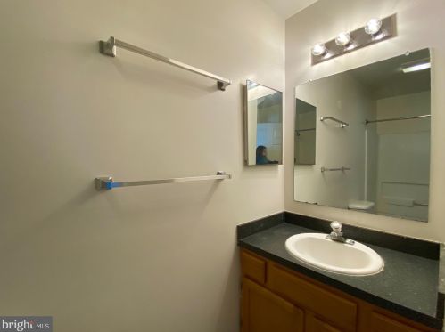 260 Northdown Dr, Dover DE 19904-9792 exterior