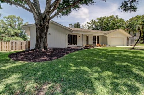 770 Village Way, Palm Harbor, FL 34683-2937