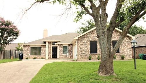 2108 Westview Trl, Denton, TX 76207-1642