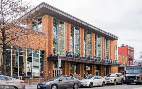 1600 Q St, Washington DC  20009-6333 exterior