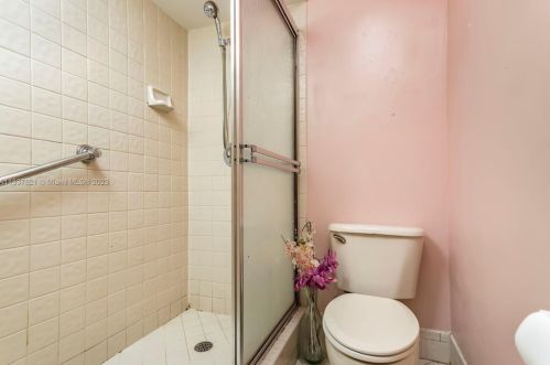 216 9th St, Dania Beach FL  33004-4439 exterior