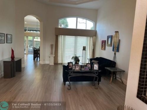 6727 Royal Orchid Cir, Delray Beach FL  33446-4338 exterior