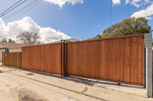 3508 Olive Ave, Long Beach CA  90807-4644 exterior